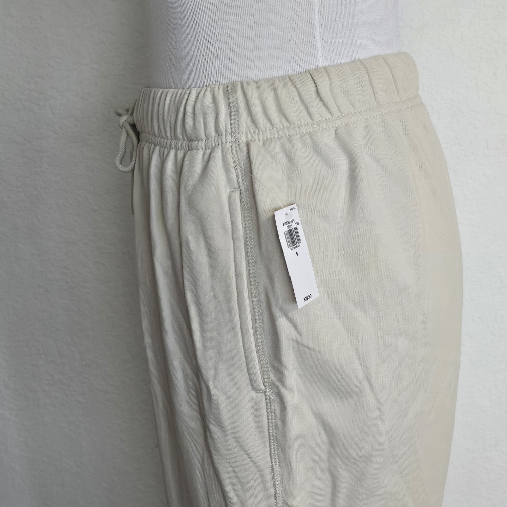 New! Old Navy Sweats - Picture 5 of 9